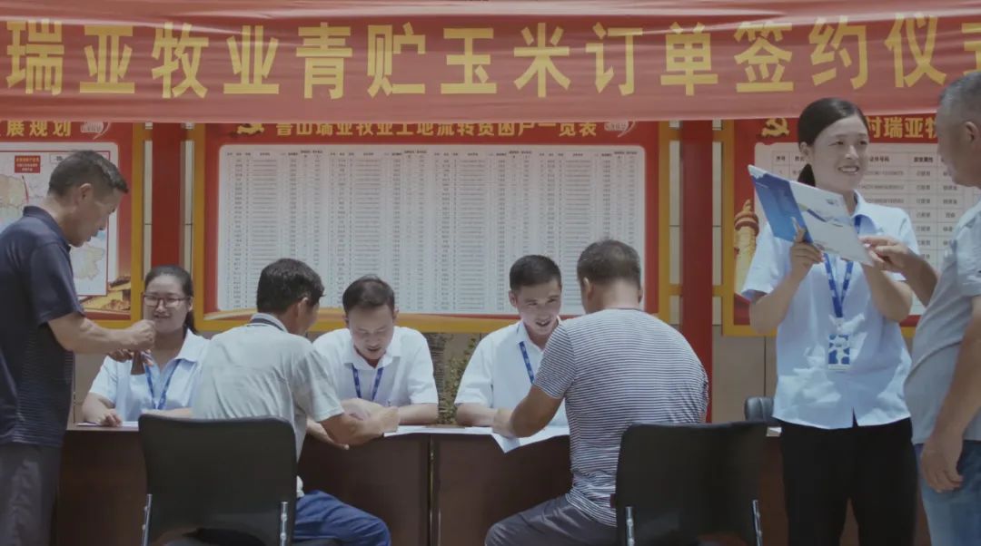 喜報 | 花花牛乳業(yè)集團榮獲“2022年度河南省食品行業(yè)履行社會責任優(yōu)秀企業(yè)”榮譽稱號 喜報 | 花花牛乳業(yè)集團榮獲“2022年度河南省食品行業(yè)履行社會責任優(yōu)秀企業(yè)”榮譽稱號