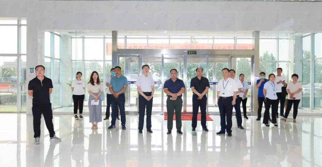 快訊 | 河南省人民政府食品安全委員會辦公室第三批食品安全示范區(qū)驗(yàn)收組領(lǐng)導(dǎo)蒞臨花花牛乳業(yè)集團(tuán)驗(yàn)收食品安全示范區(qū)建設(shè)情況 快訊 | 河南省人民政府食品安全委員會辦公室第三批食品安全示范區(qū)驗(yàn)收組領(lǐng)導(dǎo)蒞臨花花牛乳業(yè)集團(tuán)驗(yàn)收食品安全示范區(qū)建設(shè)情況