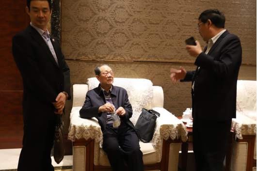 花花牛亮相2018人工智能產(chǎn)業(yè)發(fā)展高峰論壇 花花牛亮相2018人工智能產(chǎn)業(yè)發(fā)展高峰論壇