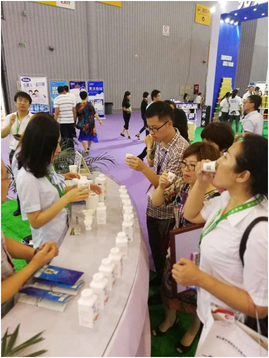 殊榮是奮斗的動(dòng)力 花花牛榮獲三項(xiàng)大獎(jiǎng)!!! 殊榮是奮斗的動(dòng)力 花花牛榮獲三項(xiàng)大獎(jiǎng)!!!