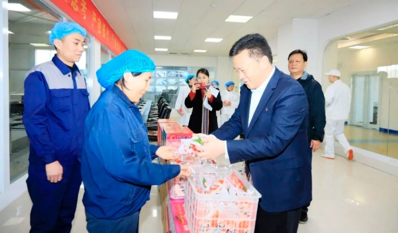 新春慰問送關(guān)懷——集團(tuán)黨委書記、董事長慰問春節(jié)期間堅守崗位的一線職工